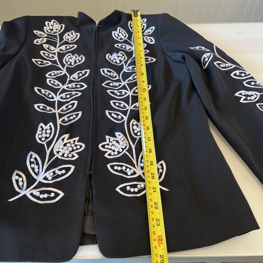 victor costa occasion jacket Women XS Black With White Flowers VTG Embroidered - Picture 12 of 12